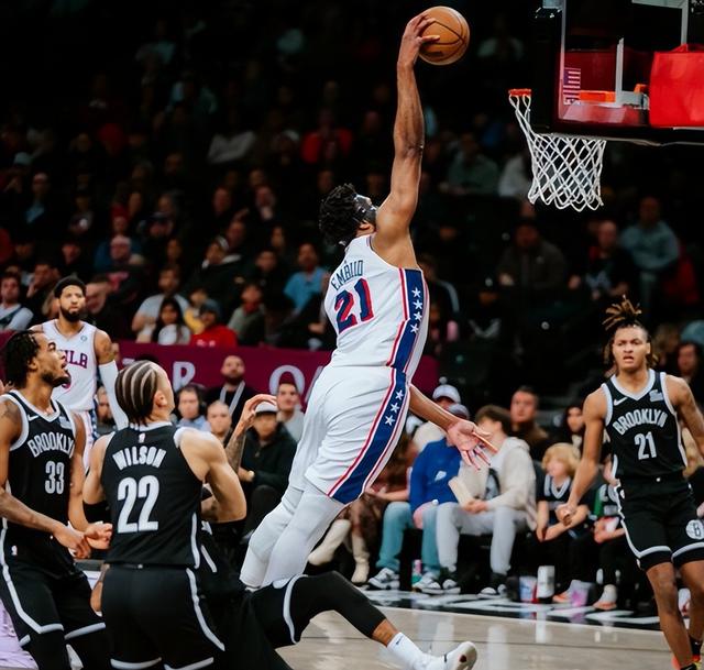 篮网防守崩溃，连遭大败形势堪忧的简单介绍